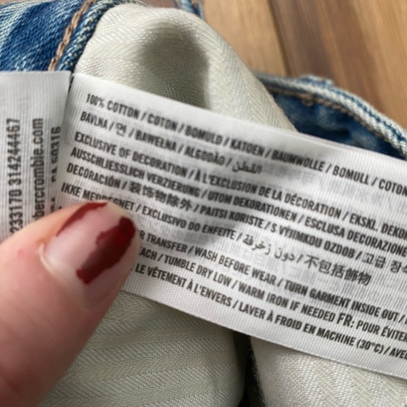 Abercrombie & Fitch Embroidered Denim Shorts - Picture 2 of 5